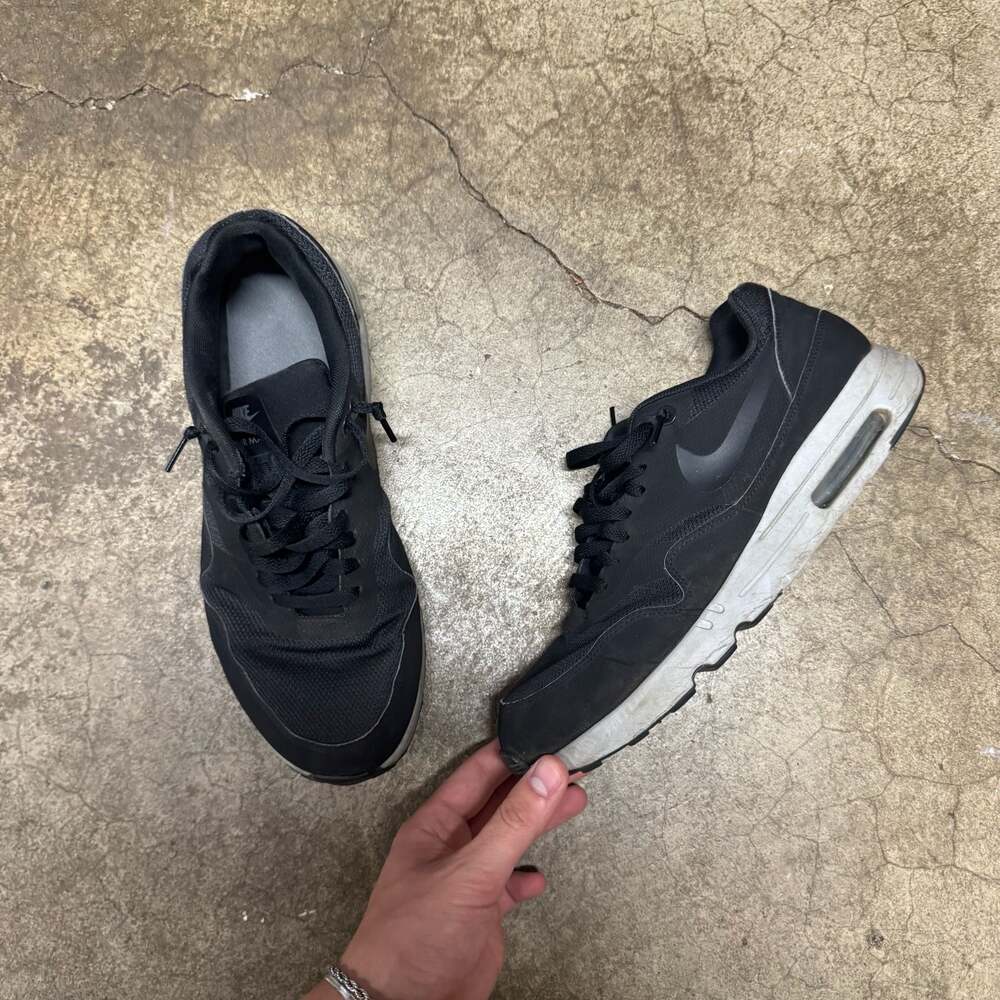 Nike Air Max 1 Essential Black Anthracite Running Sneakers